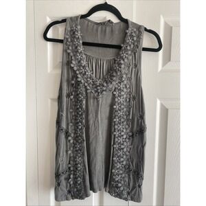 Freckled Poppy X Pol Womens Small Gray Sleeveles Top Floral V Neck Blouse